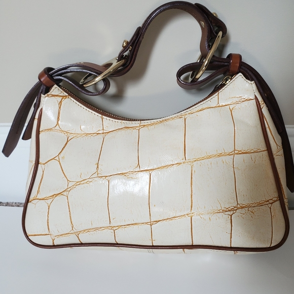 Authentic Dooney and Bourke crocodile embossed Shoulder bag - Picture 2 of 8